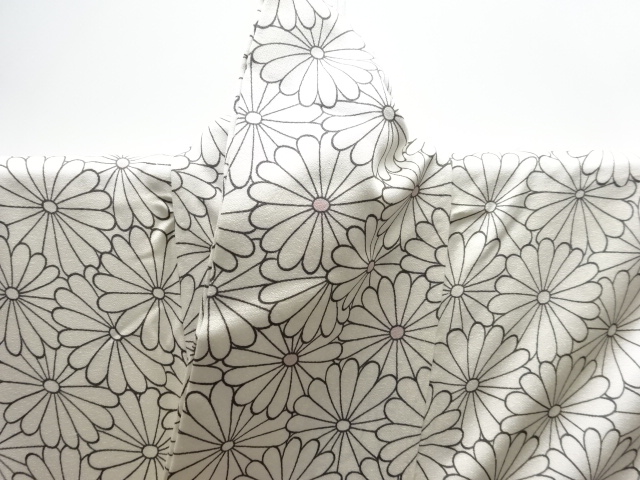  菊づくし模様小紋着物